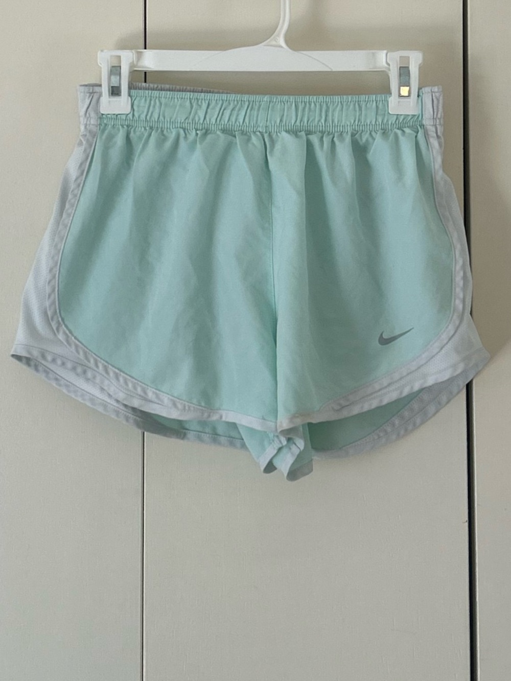 Nike dri-fit running shorts tiny pocket M